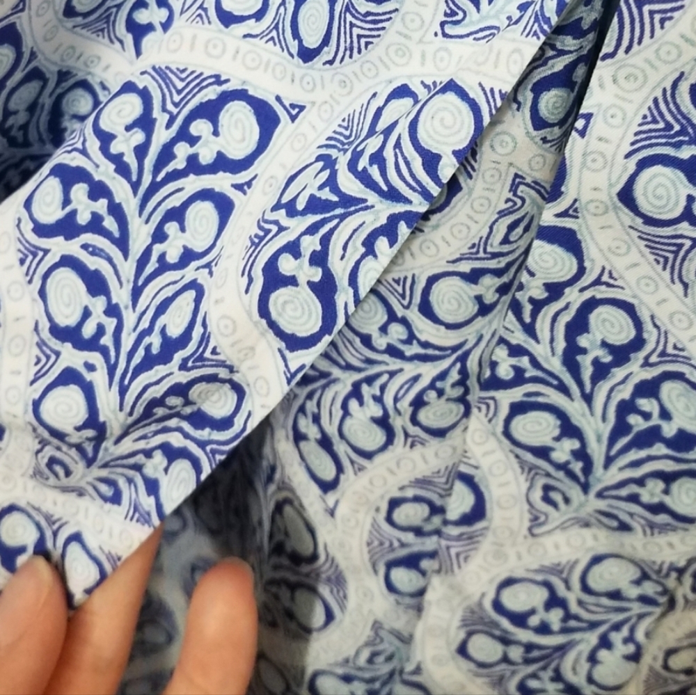 Nordstrom Signature Silk wrap cut paisley motif dress size 6โ - Picture 8 of 11